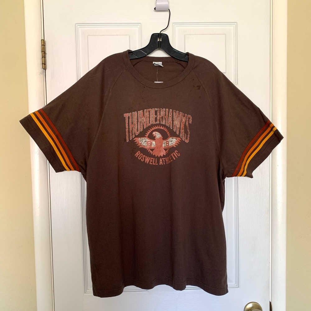 Festival Wear Men’s T shirt Old Navy Thunder Hawks logo Mens XXL Brown